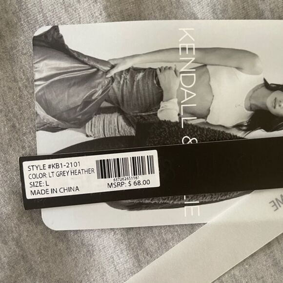 Kendall & Kylie Cropped Hoodie NWT - Picture 3 of 3